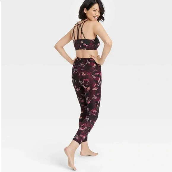 NWT Contour Power Waist  High Rise 7/8 Purple Print Leggings All In Motion - Picture 3 of 15